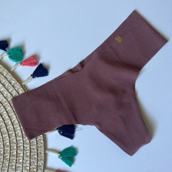 Victoria's Secret No Show Thong Panty Vintage Rose XS NEW - Picture 2 of 3